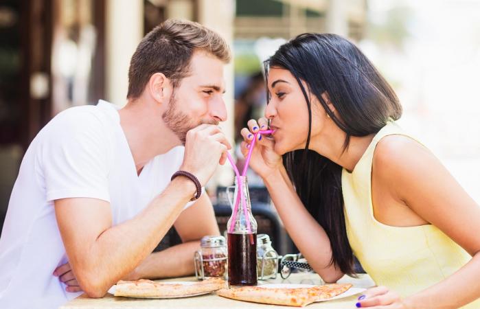 El hombre Acuario y la mujer Sagitario