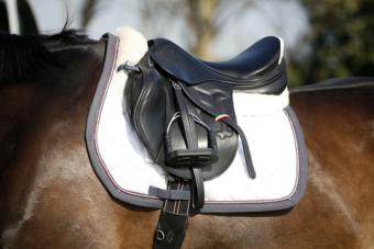 Jumping saddle