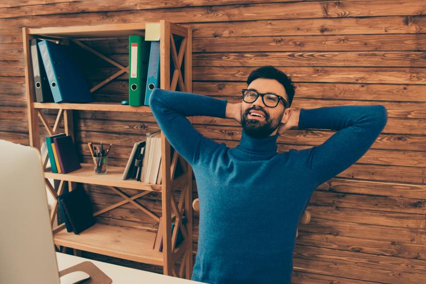 11 Cute Office Cubicle Décor Ideas | LoveToKnow