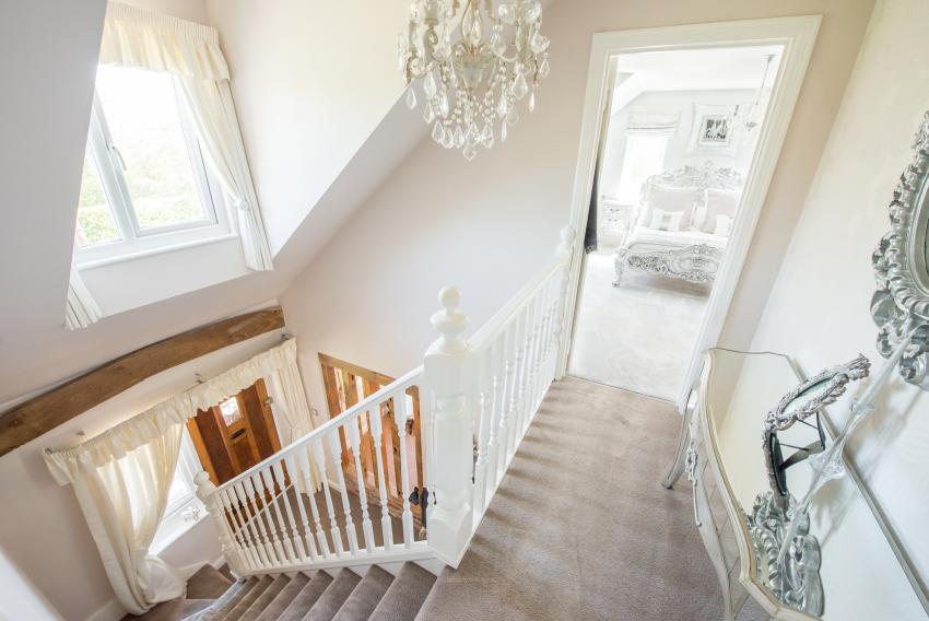 21 Ways to Add Elegant Simplicity With French Country Decor | LoveToKnow