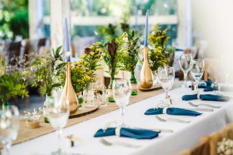 elegant teal theme table decor with flower bouquet