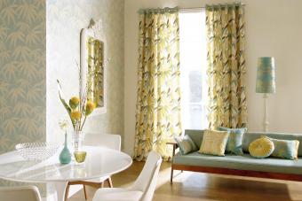 Dining room with bold patterns