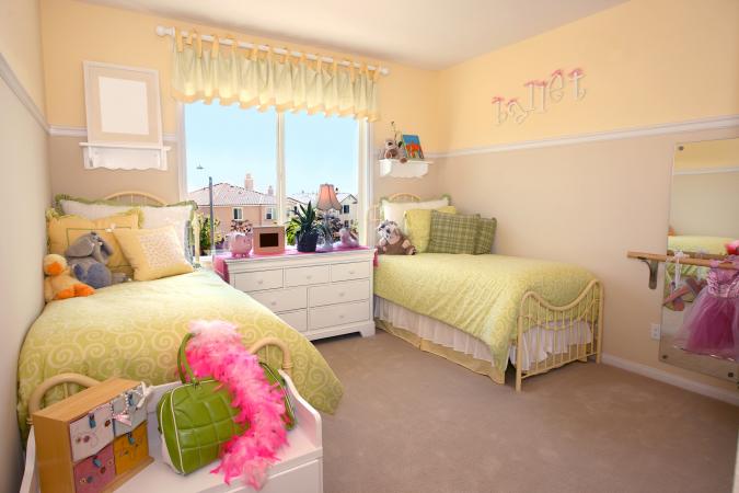 Girl's bedroom