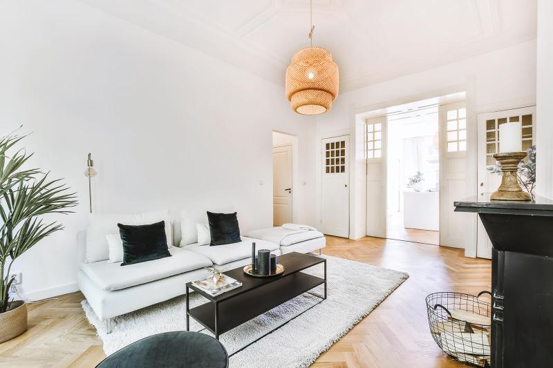 Best Paint Finish for a Living Room for a Clean Look LoveToKnow