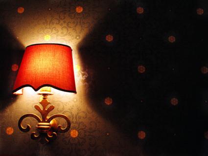 wallpaper and lamp