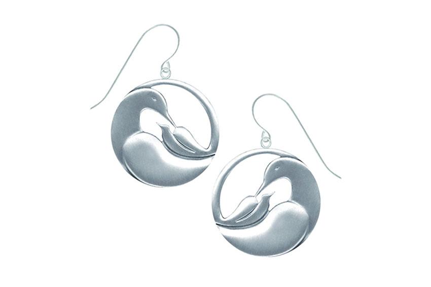Mothers Jewelry Ideas Lovetoknow Mother And Child Drop Earrings