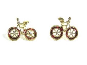 https://cf.ltkcdn.net/jewelry/images/slide/173419-467x350-bike-studs.jpg