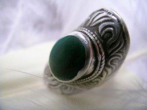 Gothic poison ring