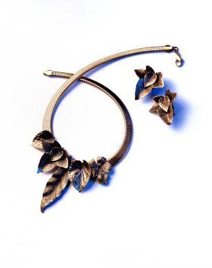 Image of Russian gold necklace and earrings