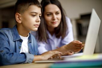 parent homeschooling child