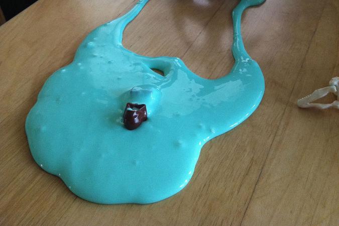 Glue and borax green slime