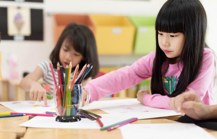 kids drawing