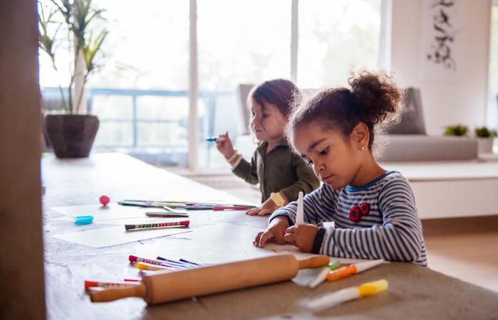 Kids making cards
