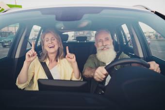 https://cf.ltkcdn.net/life/lifestyle/images/slide/360823-850x567-driving_2088946225.jpg