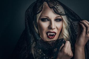 Female vampire makeup