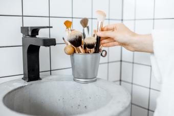 How Each Makeup Brush Is Used