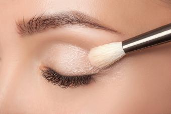 woman with long eyelashes, beautiful make-up