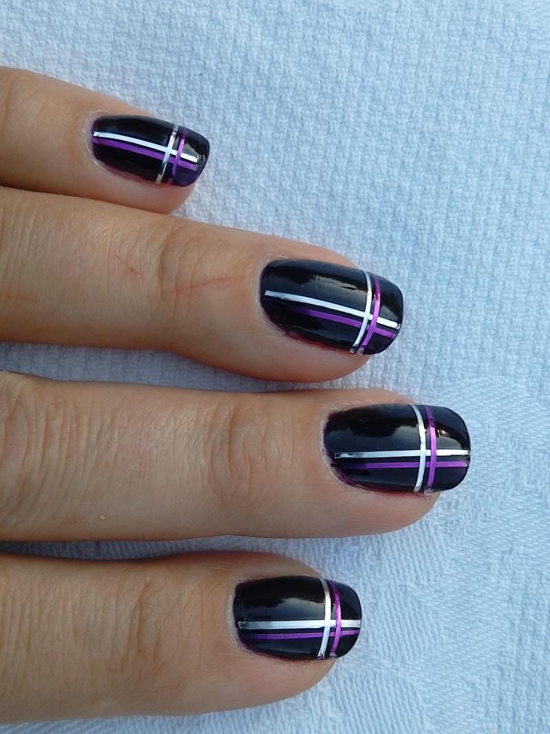 How to Use Striping Tape to Create Nail Designs LoveToKnow