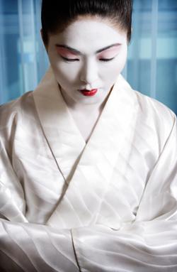 Howtoapplygeishamakeup.jpg