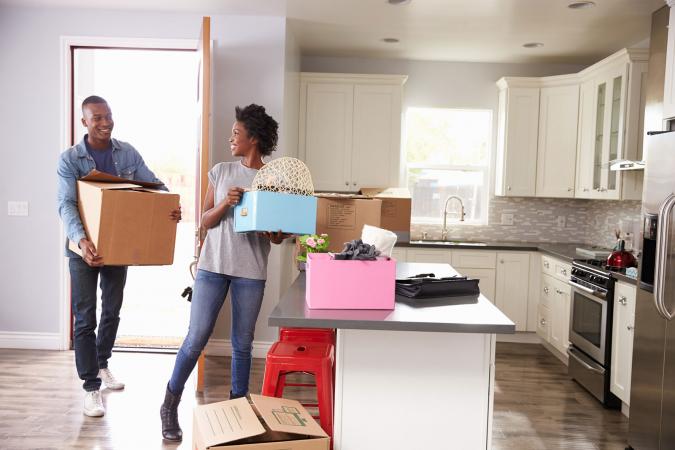 Couple packing