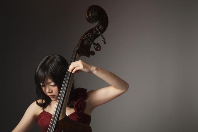woman playing cello