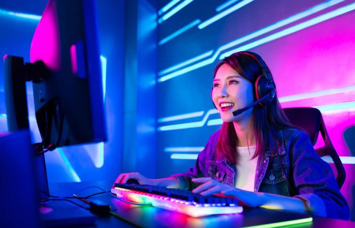 cybersport gamer have live stream