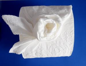 toilet paper origami rose folding towel instructions roll easy folds lovetoknow bathroom flowers papel toallas crafts roses unas hotel tp