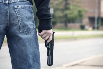 https://cf.ltkcdn.net/paranormal/images/slide/238440-850x567-gun.jpg