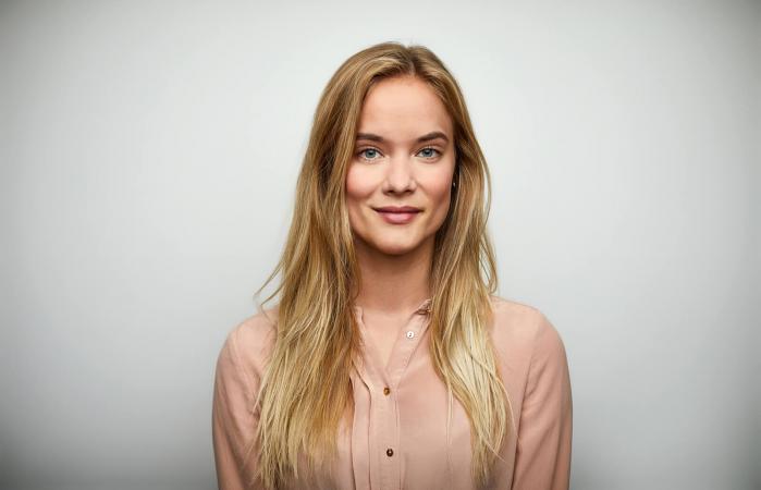 woman with long blond hair