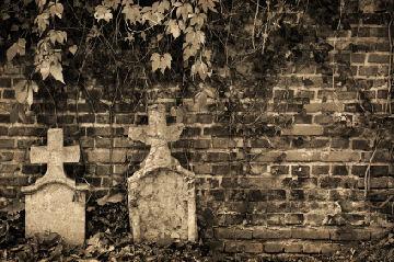 Many cemeteries in Illinois are said to be haunted.