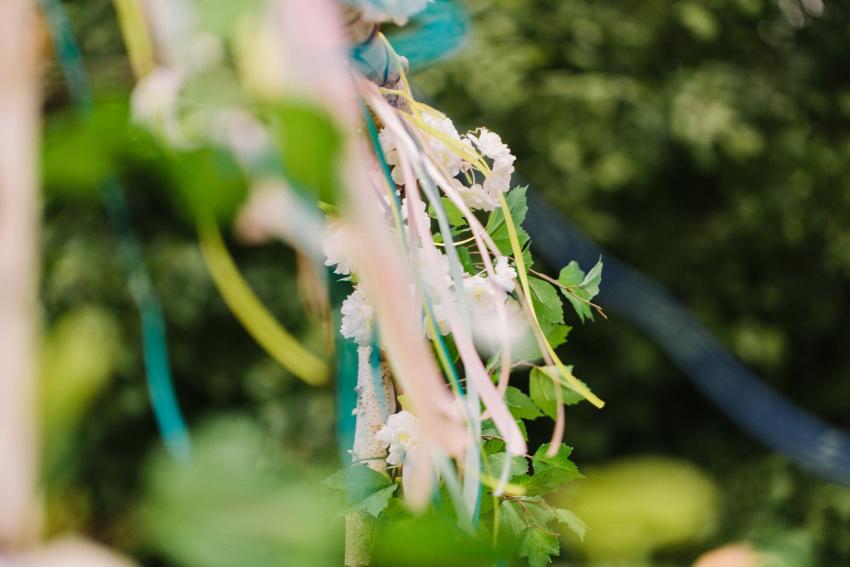 8 Creative Ways to Decorate With Streamers for a Fun Flair LoveToKnow