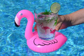 pink flamingo pool party drink float