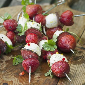 Salami, strawberry and mozzarella snack