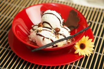 Vanilla ice cream with chocolate syrup