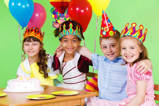 Kids birthday crown favors