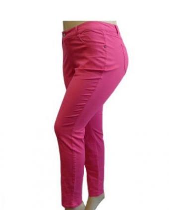 https://cf.ltkcdn.net/plussize/images/slide/182489-686x850-pink-jeans.jpg