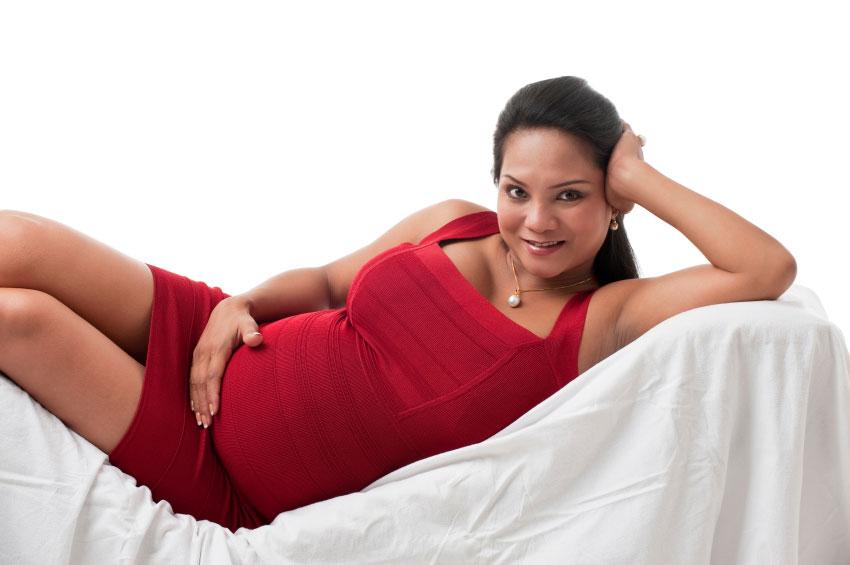 Very Pregnant Belly Gallery | LoveToKnow
