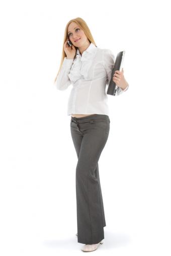 https://cf.ltkcdn.net/pregnancy/images/slide/157526-566x848r1-dress-pants.jpg
