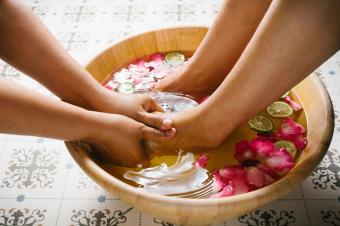 https://cf.ltkcdn.net/pregnancy/trimesters/images/slide/295019-850x566-spa-day.jpg