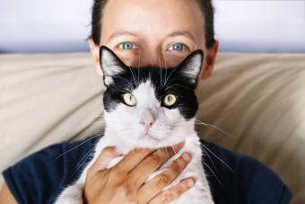 Mujer con gato