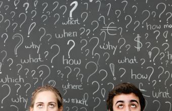 Personas pensativas