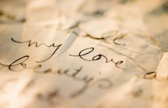 carta de amor antigua sobre pergamino
