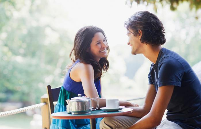 Pareja en su primera cita