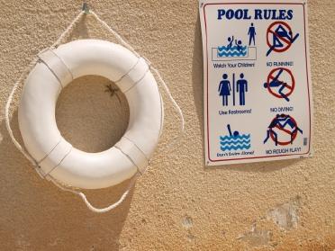 Poolsafetysign.jpg
