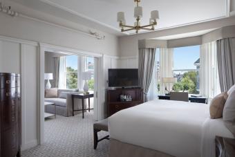 Hotel Drisco guest room