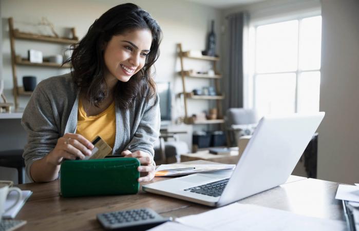 Shopping online with Amazon coupons