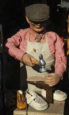Shoe Maker