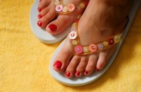 button flip flops