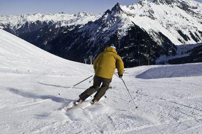 apache skis