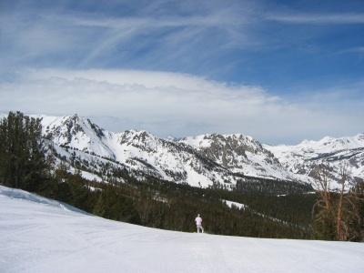 An empty run at Mammoth Ski Resort